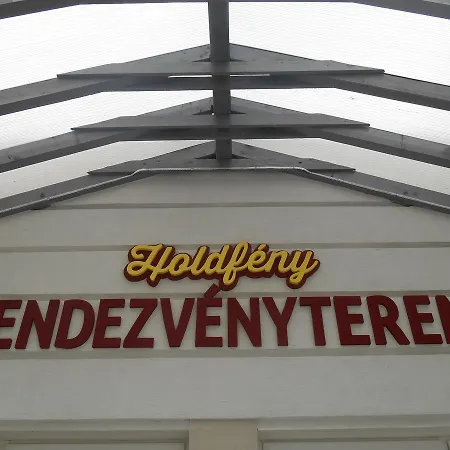 Holdfény Hotel