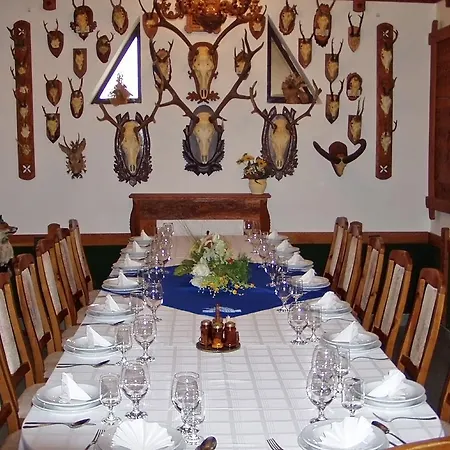 Holdfény Hotel *