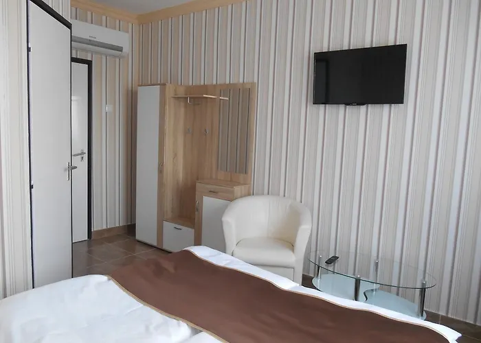 Hotel Holdfény Forro